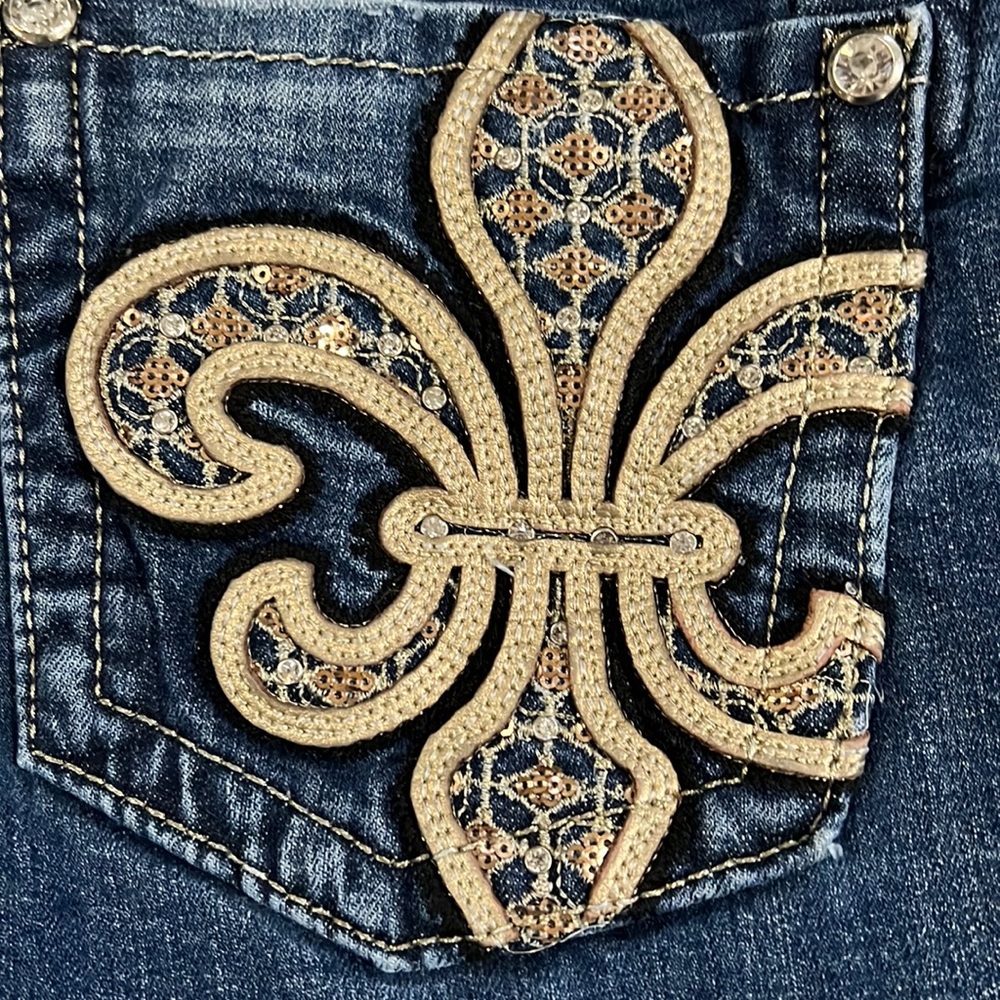 Miss me Fleur de lis jeans 34 waist